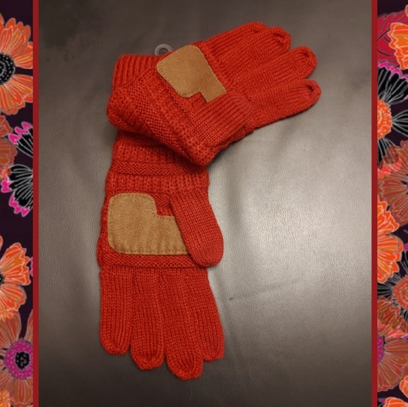 🏵🏵🏵C.C Exclusives Gloves🏵🏵🏵 - Picture 2 of 2